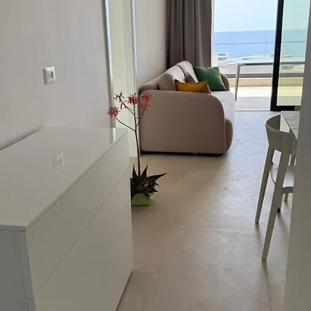 Crystal Coast Beachfront * هيماري